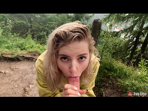❤️ Ragazza ingoia lo sperma dopo un pompino in pubblico - Eva Elfi ️❌ Porno al it.mypornpics.ru ❌❤